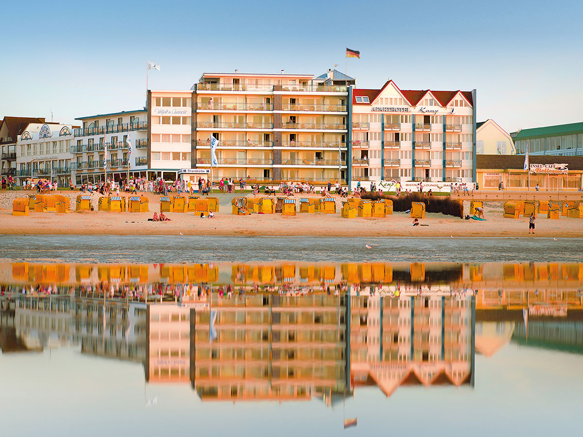 cuxhaven-strandhotel_duhnen-aussenansicht-strandhotel-423.jpg