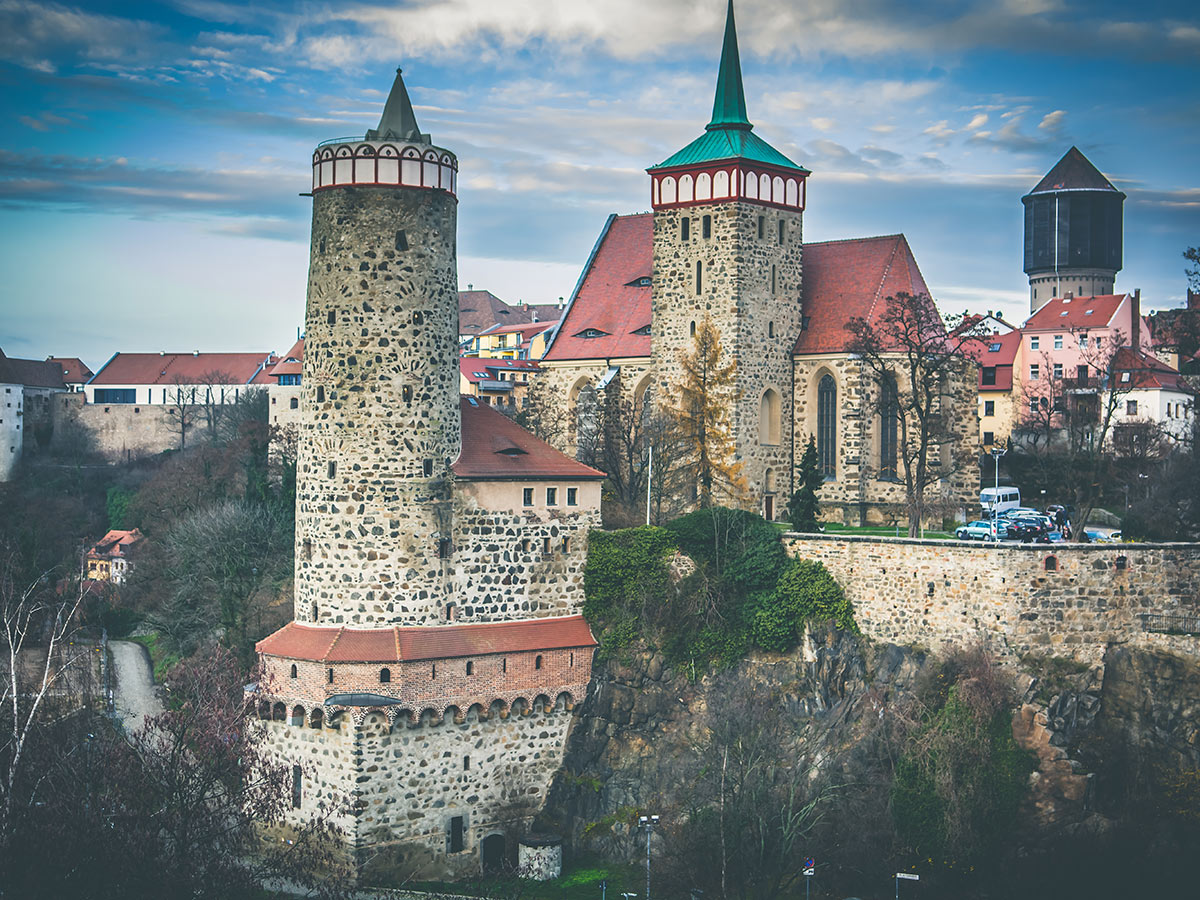 bautzen-im-advent-entdecken-sie-die-stadt-der-tuerme-und-die-einzigartige-oberlausitz-bautzen-friedensbruecke-winter-126079246.jpg