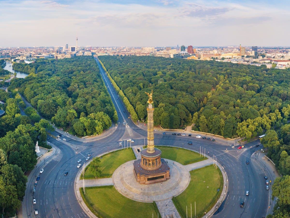 berlin--immer-am-puls-der-zeit-siegessaeule-320733671.jpg