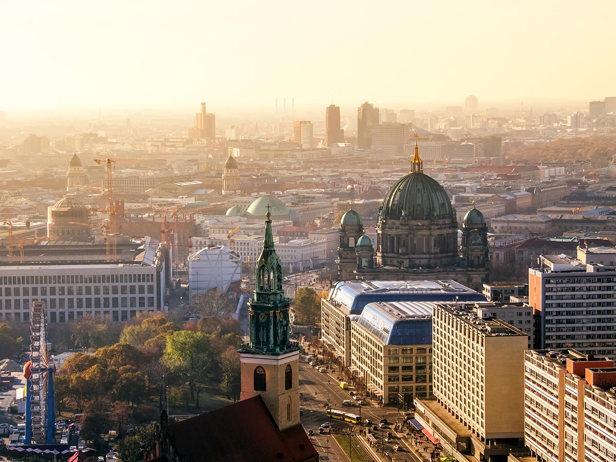 berlin-weihnachtsbummel-berliner-dom-128651704.jpg