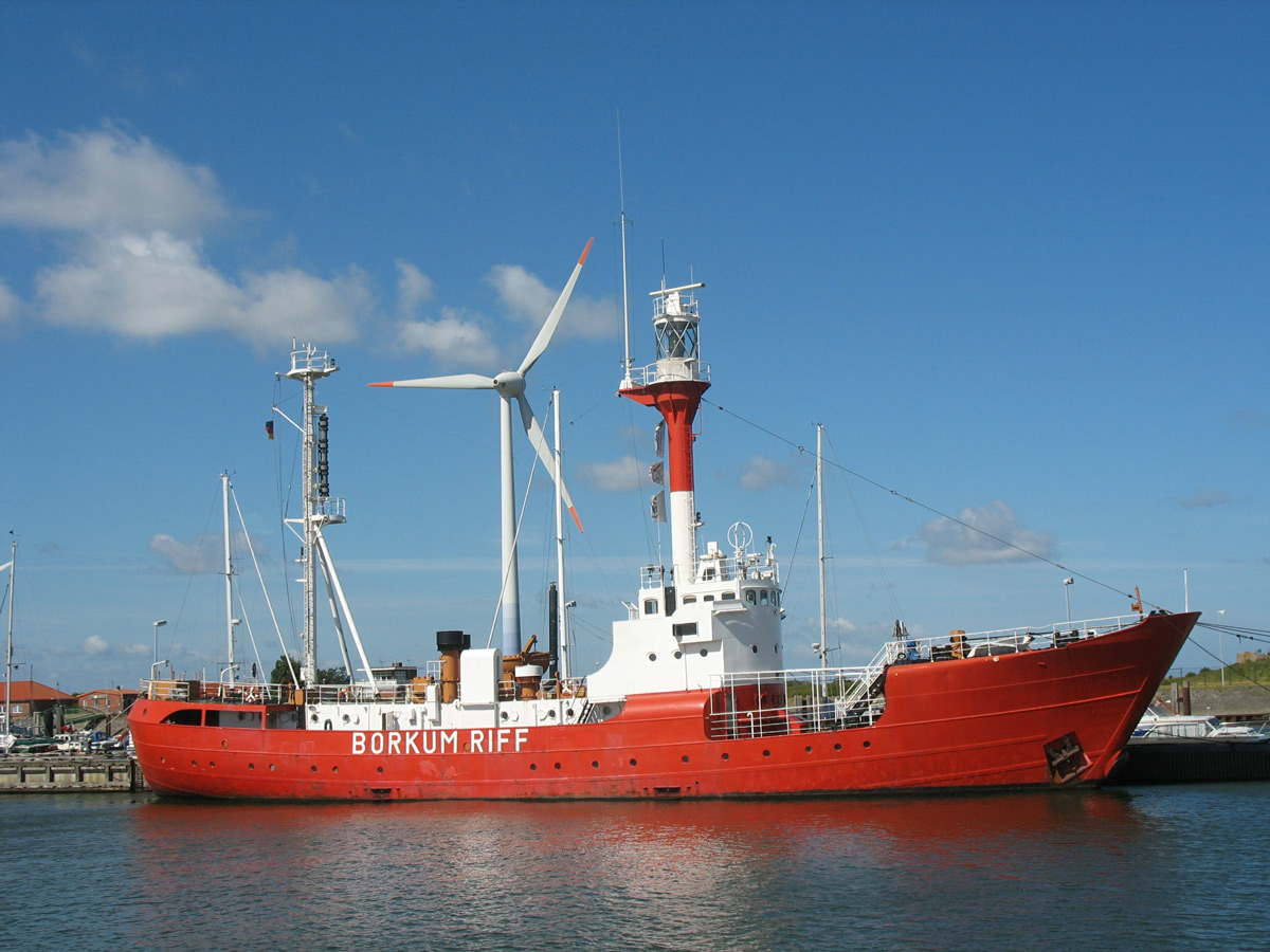 nordseeinsel-borkum-weite-straende-seehundbaenke-und-lebendige-traditionen-feuerschiff-borkum-15121316.jpg