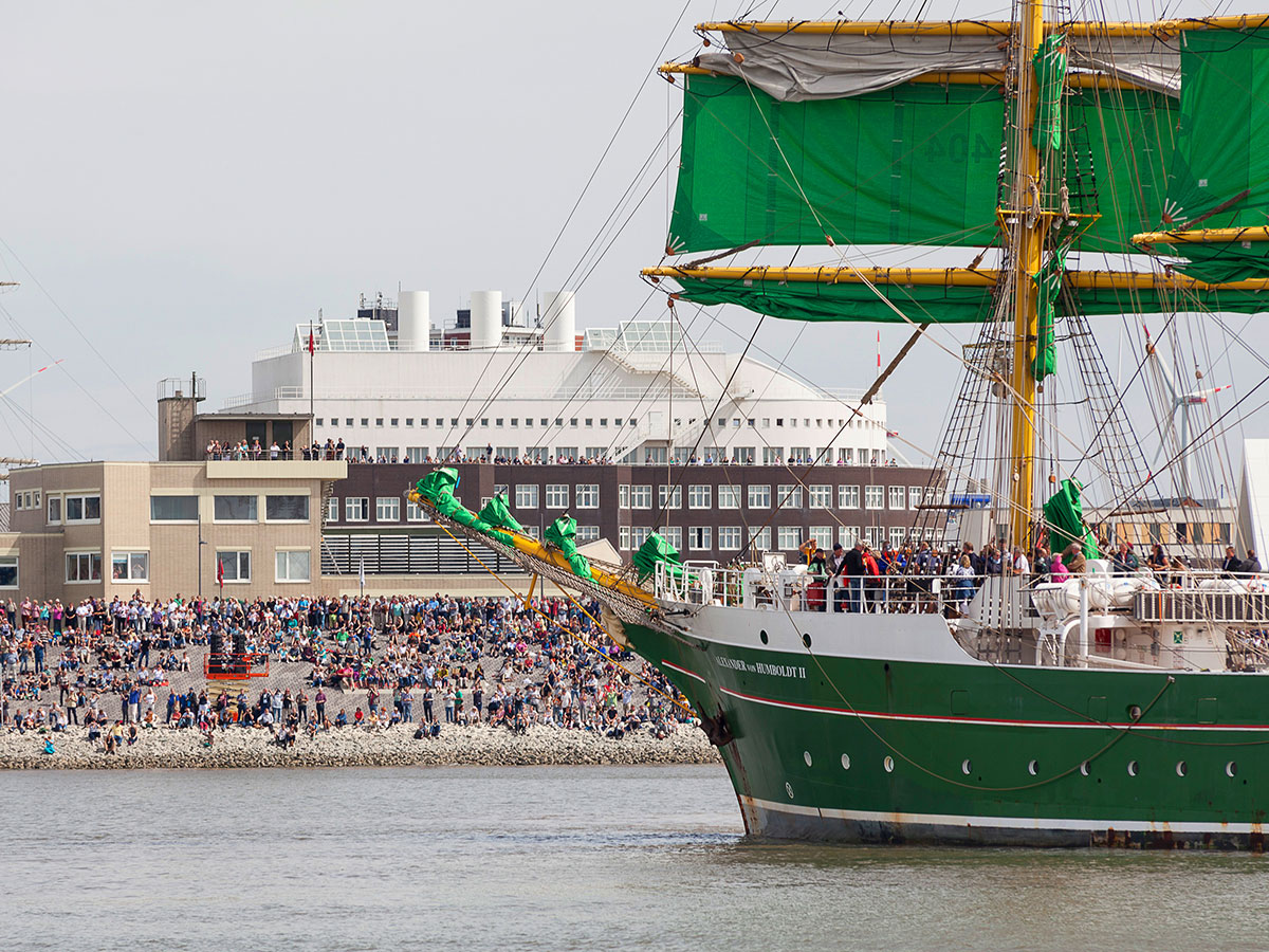 bremen-und-bremerhaven-ein-land-zwei-staedte-mit-sail-bremerhaven-2025-sail-k1639-c-helmut-gross-erlebnis-bremerhaven-.jpg