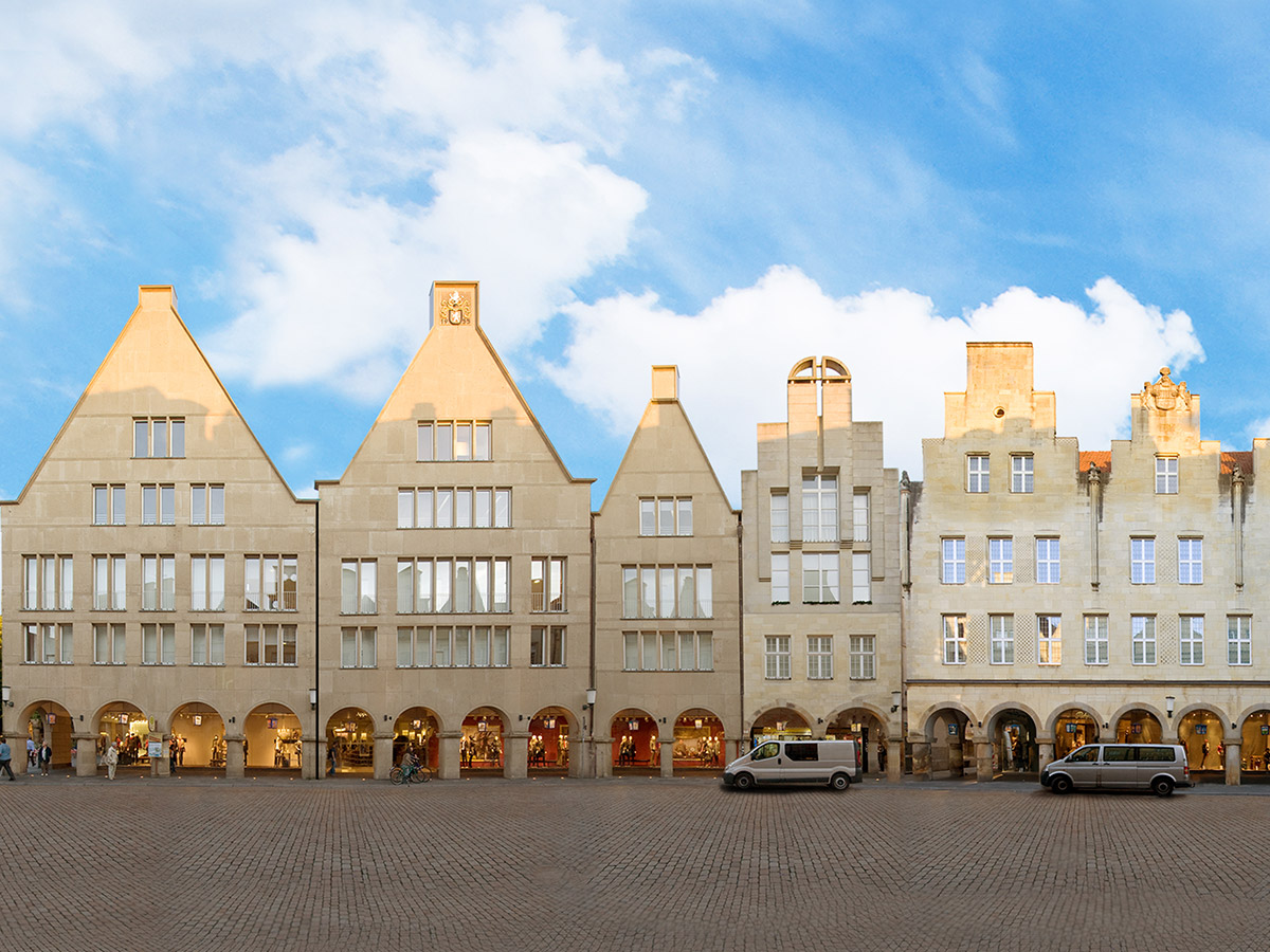 bremen-und-bremerhaven-hanseatische-traditionen-prinzipalmarkt-muenster-162639111-2.jpg