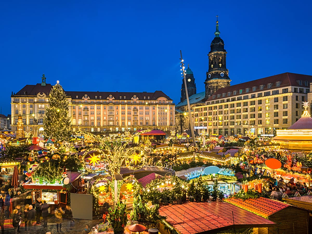 dresden-zum-striezelmarkt-dezember-weihnachtsmarkt-175666667.jpg