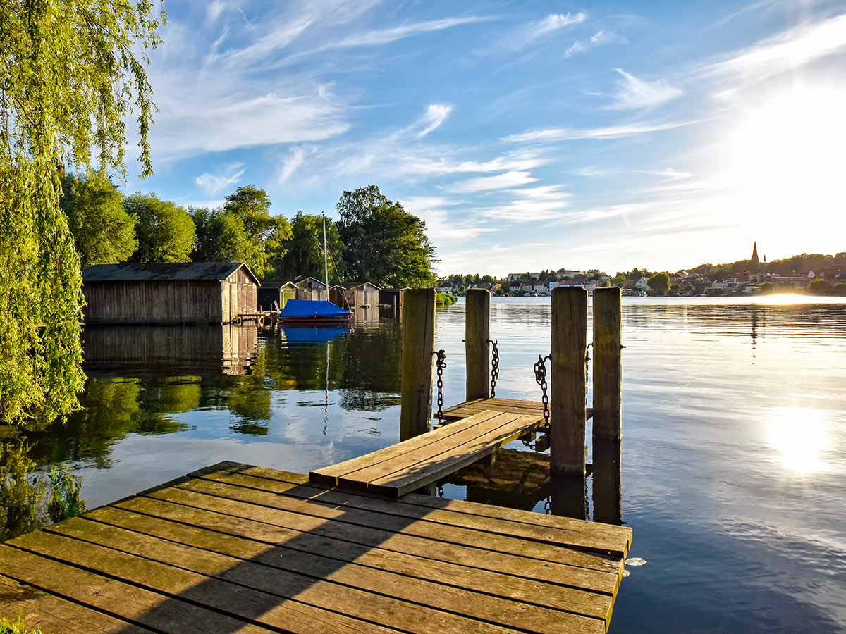 guestrow-idyllische-mecklenburgische-seenplatte-mit-ausfluegen-nach-rostock-warnemuende-und-schwerin-malchower-see-220140109.jpg