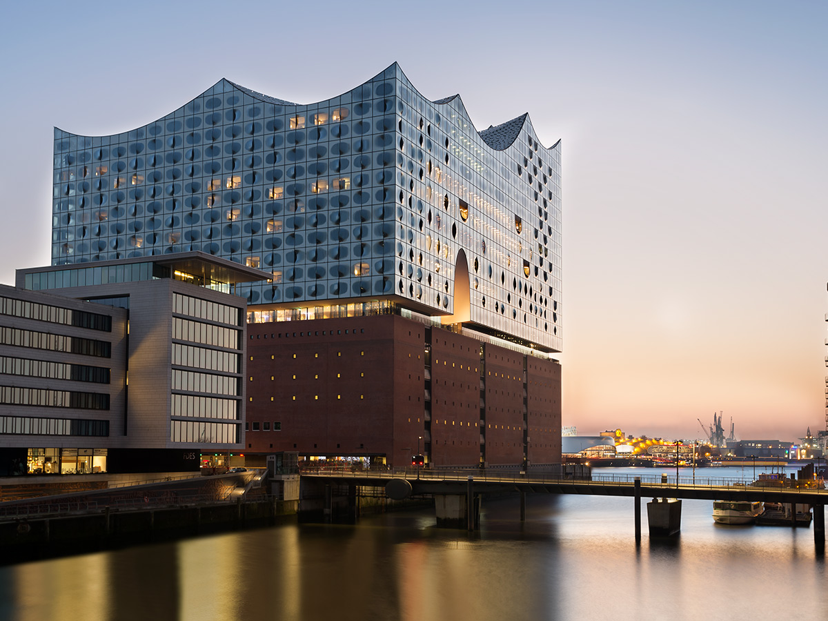 the-westin-hotel-hamburg-exquisites-lifestyle-hotel-in-der-elbphilharmonie-the-westin-hamburg-elbphilharmonie-c-matteo-barro-.jpg