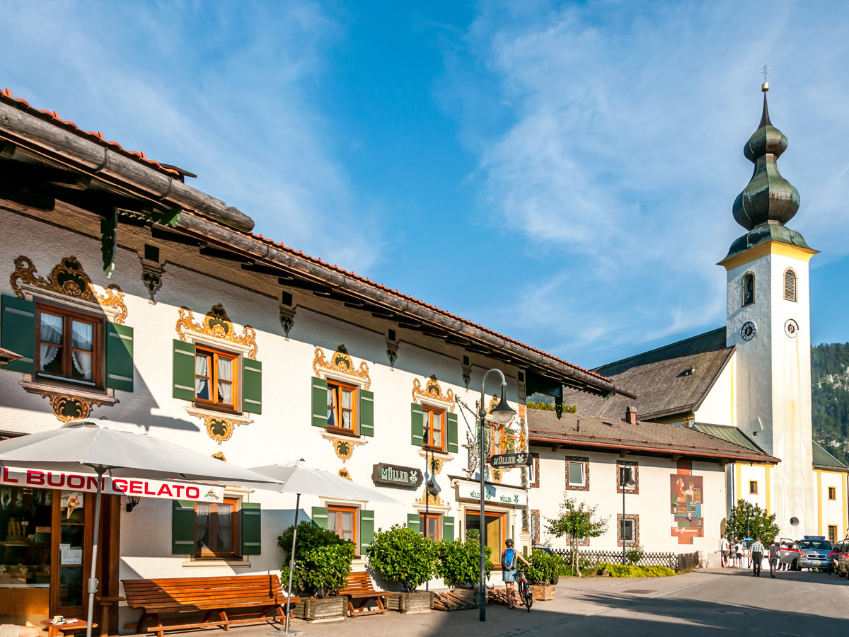 inzell-der-chiemgau-die-barischen-alpen-und-die-perlen-bayern-inzell-55806891.jpg