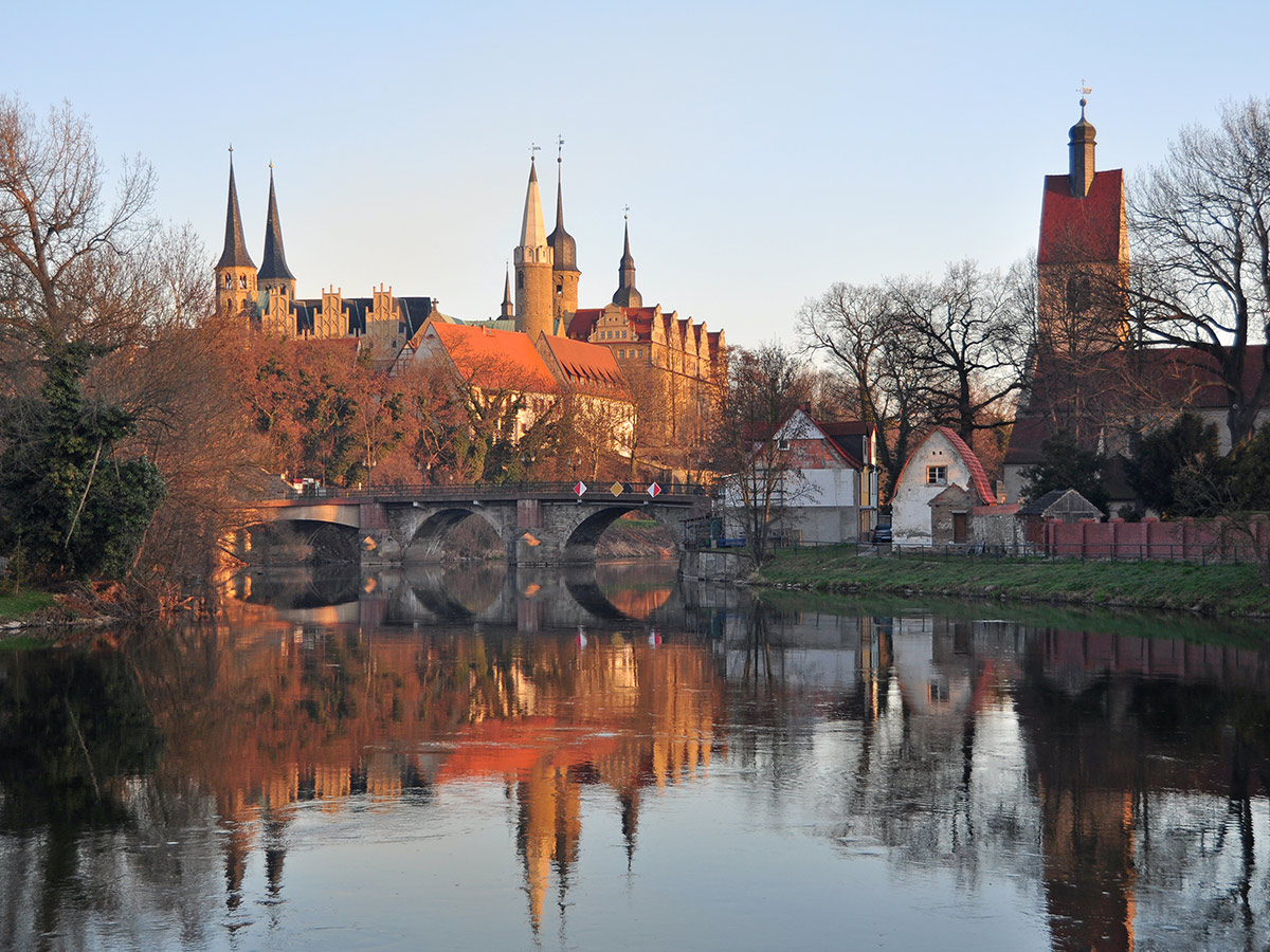 merseburg-wein-und-kultur-in-der-saale-domblick-zu-merseburg-40108072.jpg