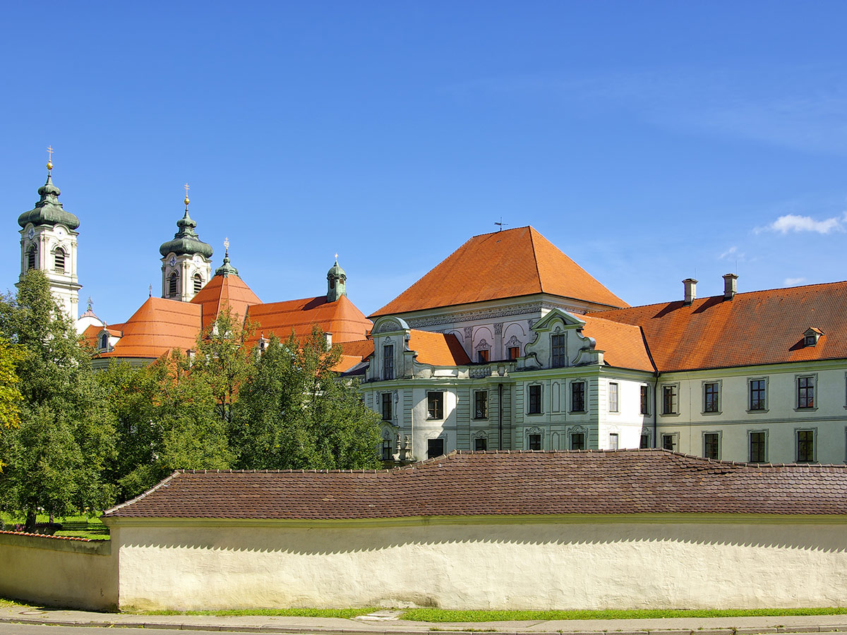 oberstdorf-das-allgaeu-von-seiner-schoensten-seite-benediktinerkloster-ottobeuren-im-allgaeu-42791919.jpg