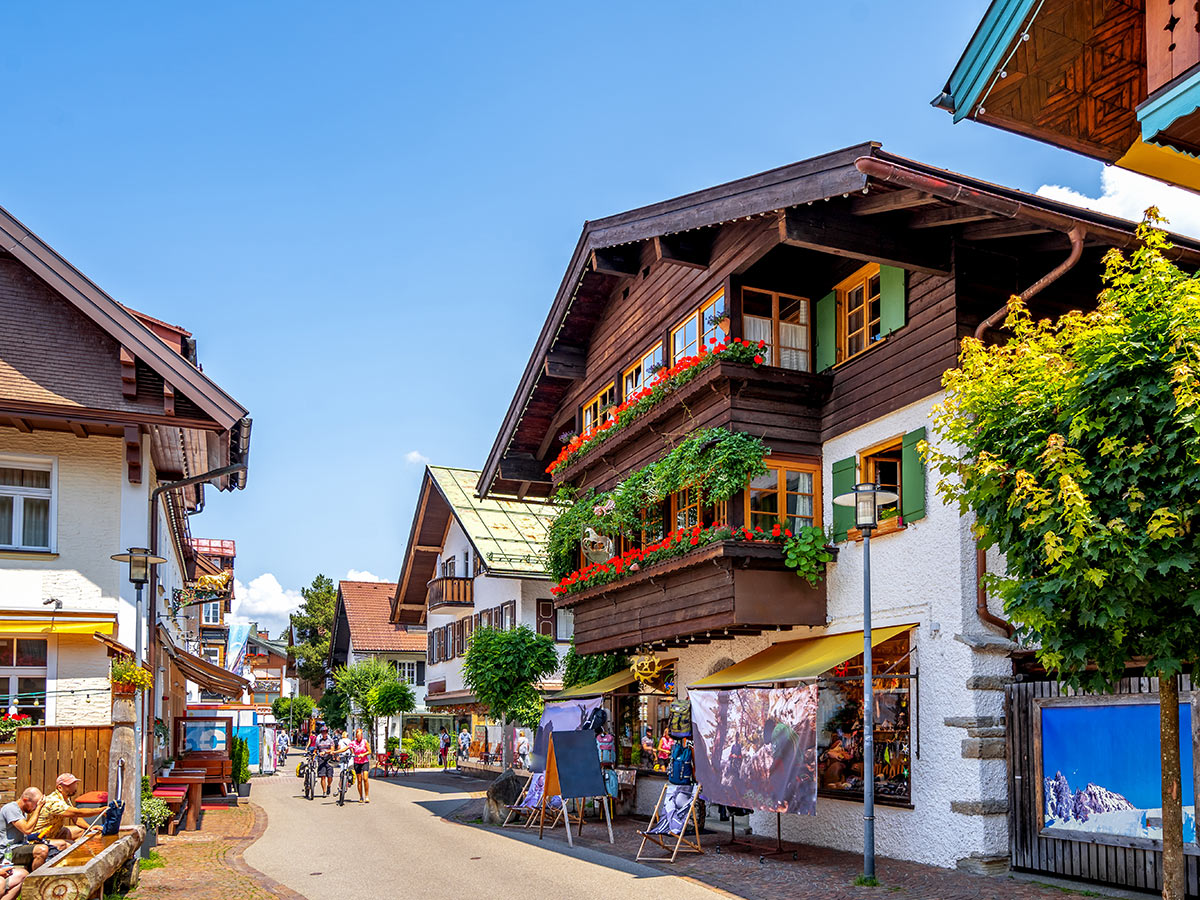 oberstdorf-traumurlaub-im-allgaeu-altstadt-von-oberstdorf--478392927.jpg