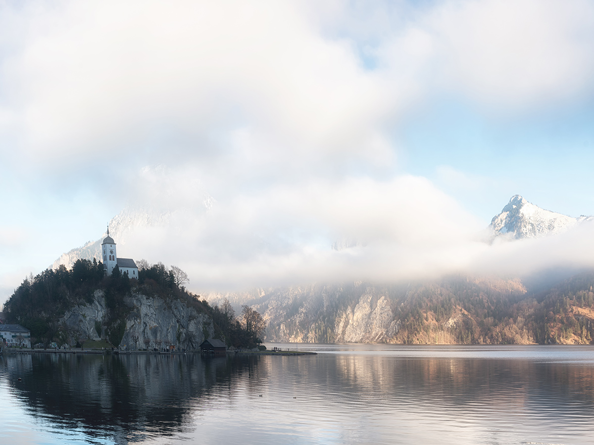 ruhpolding-winterzauber-in-den-bayerischen-alpen-mit-salzburg-johannesberg-kirche-und-traunstein-berg-226744531.jpg