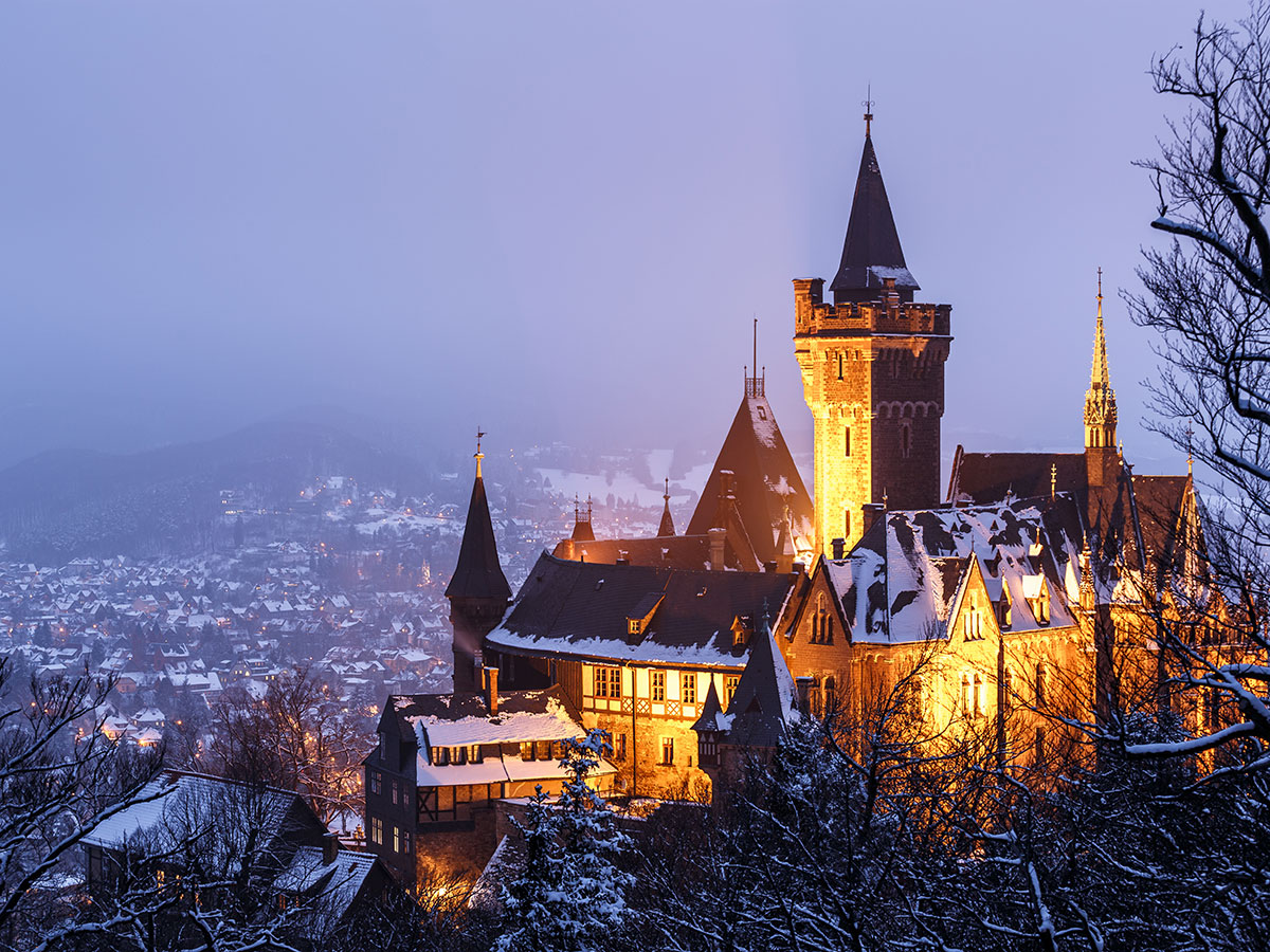 wernigerode-eine-magische-zeitreise-schloss-wernigerode-197143154.jpg