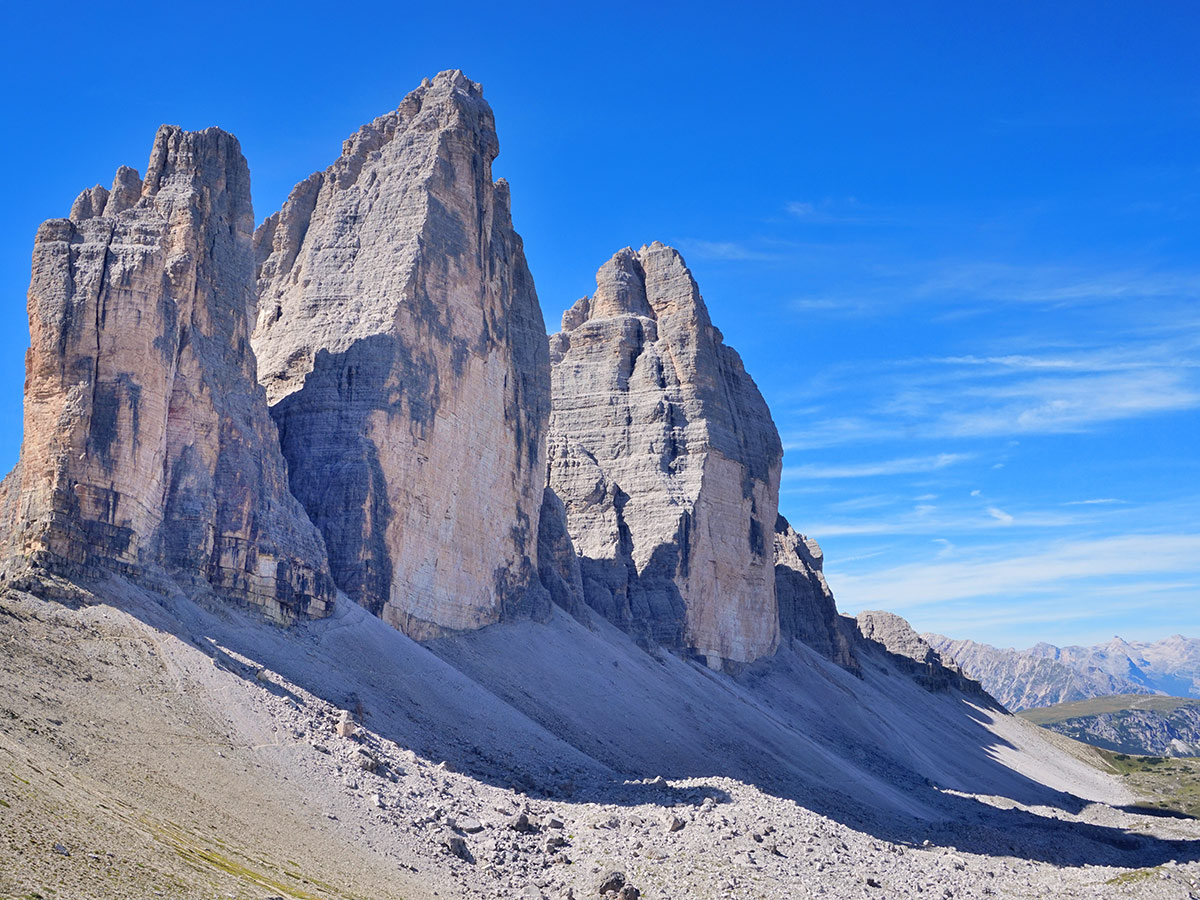 natz-schabs-toerggelen-auf-dem-suedtiroler-apfelhochplateau-dolomiten-91193678.jpg