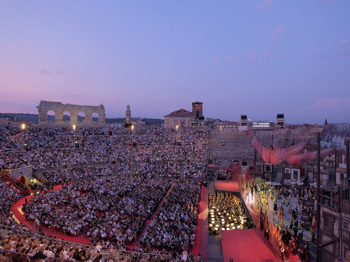 verona-opernfestspiele-in-verona-carmen-2022-ennevi-.jpg