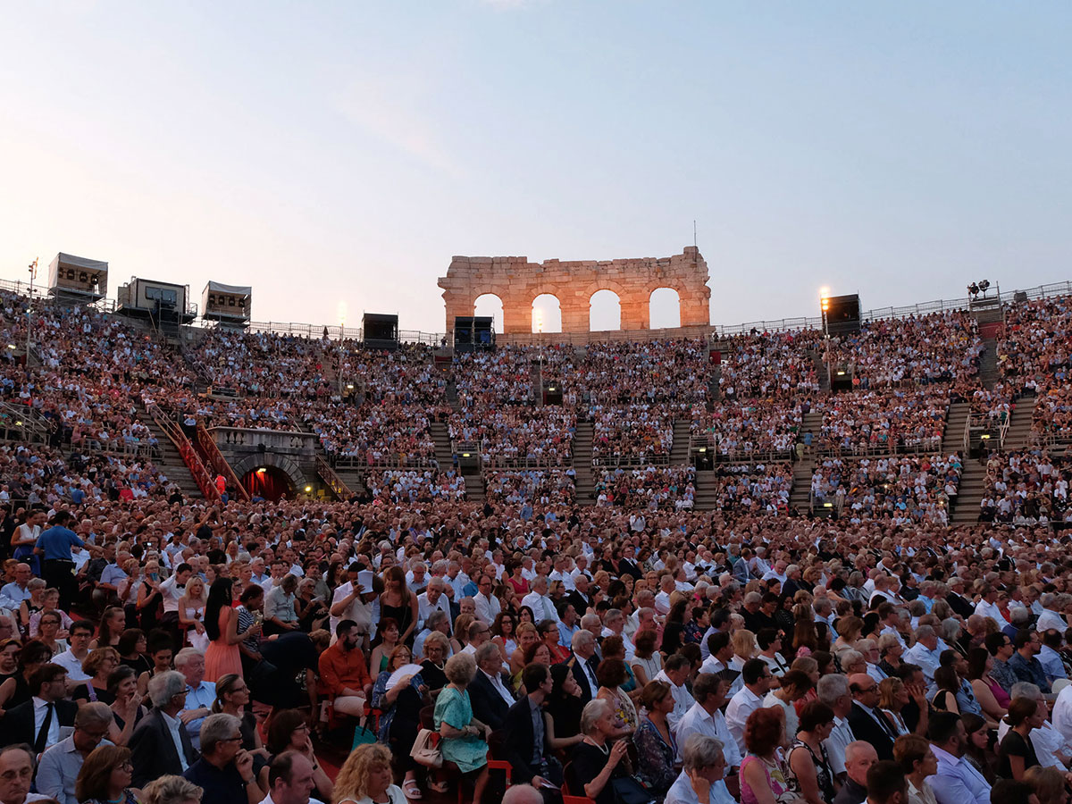 verona-opernfestspiele-in-verona-mit-la-traviata-und-jonas-kaufmann-fondazione-arena-di-verona-_1404094-1322166-v1-p0.jpg