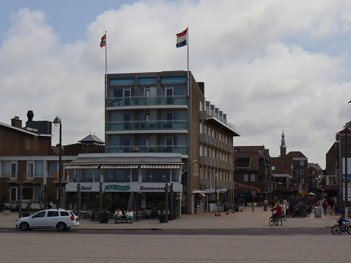 katwijk-aan-zee-an-hollands-schoener-kueste-mit-besuch-von-kinderdijk-den-haag-und-rotterdam-fussgaengerzone-img-0593.jpg