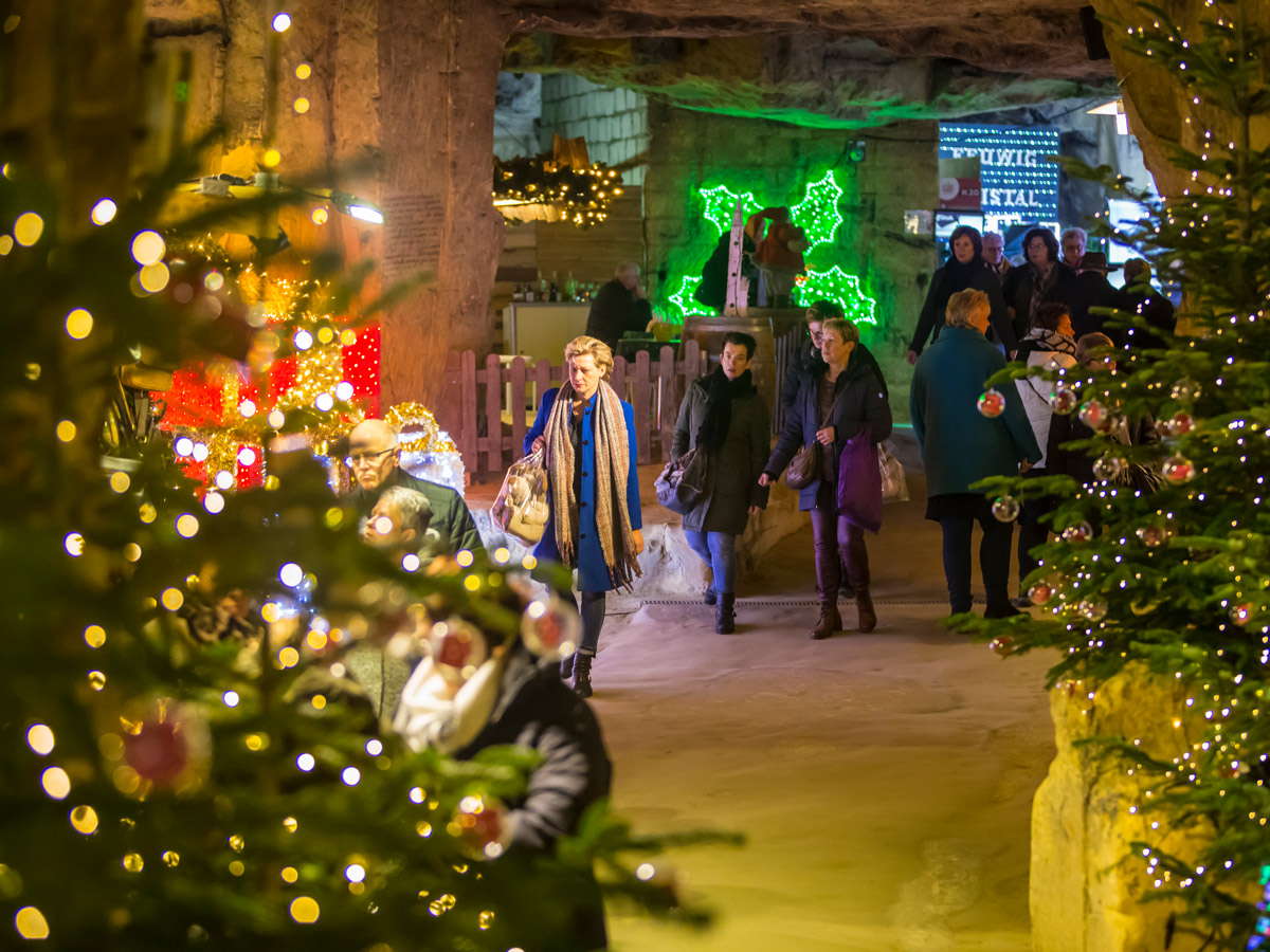 valkenburg-advent-in-den-grotten-von-valkenburg-mit-besuch-der-weihnachtsmaerkte-in-maastricht-und-aachen-kerstmarktgemeentegrot_8.jpg