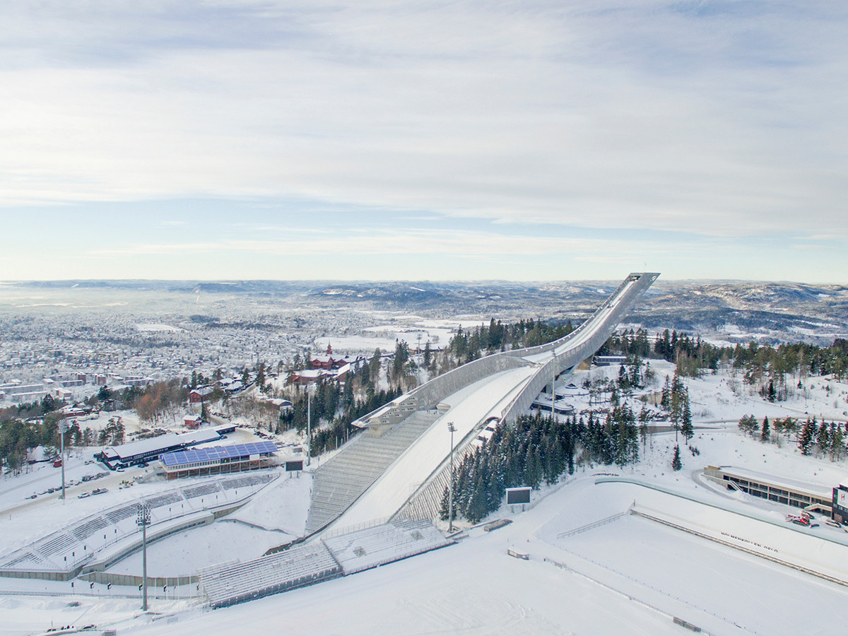 winterwunderland-suednorwegen-das-land-der-fjorde-und-fjelle-im-winterkleid-holmenkollen-138103003.jpg