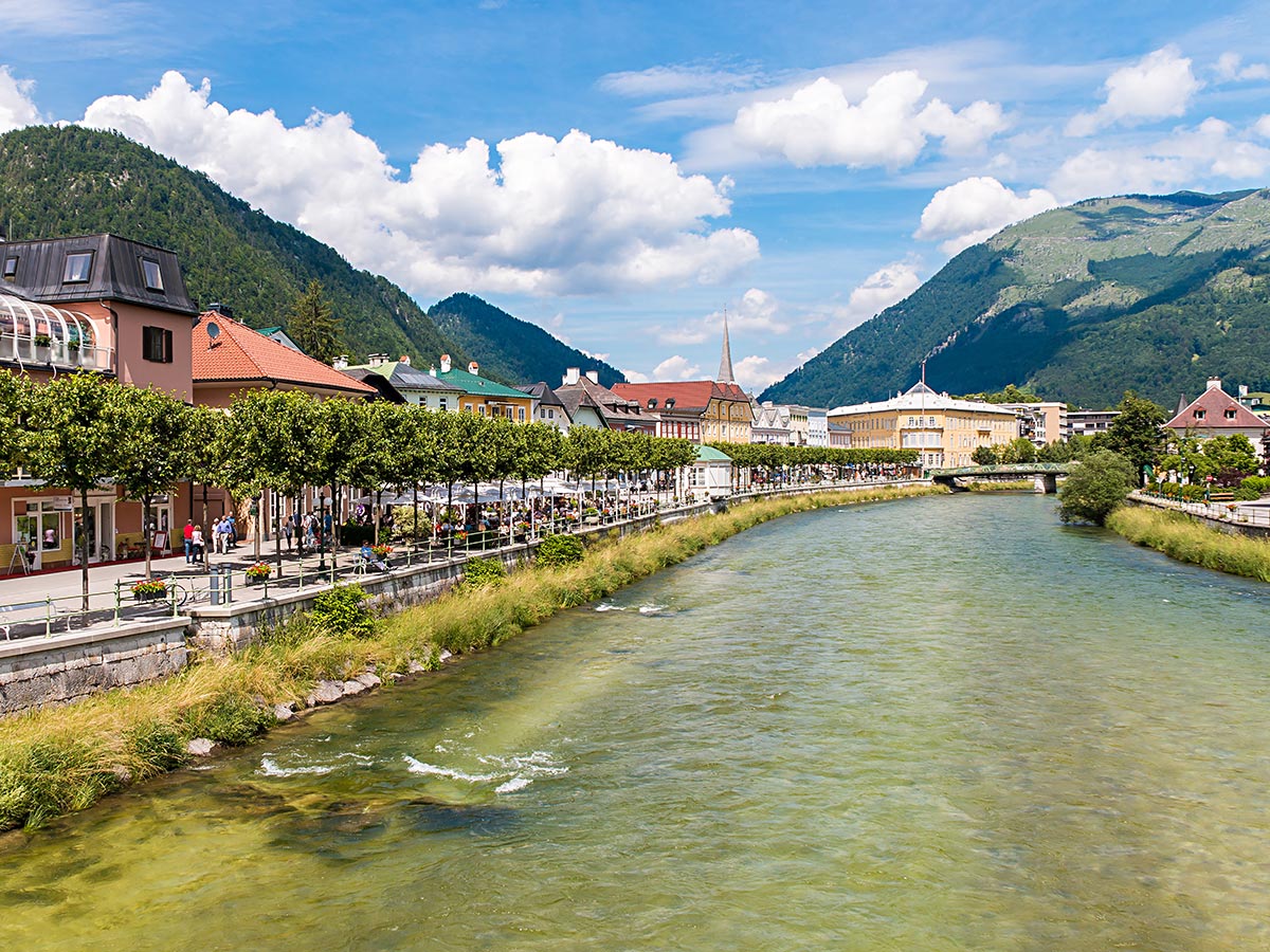 abtenau-im-salzburger-land-mit-besuch-von-hallstatt-bad-ischl-wolfgangsee-bad-ischl-kurpromenade-140372188.jpg