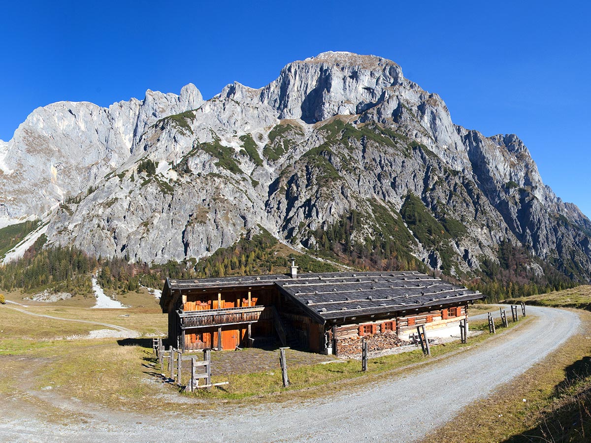 abtenau-im-salzburger-land-mit-besuch-von-hallstatt-bad-ischl-wolfgangsee-tennengebirge-180160637.jpg