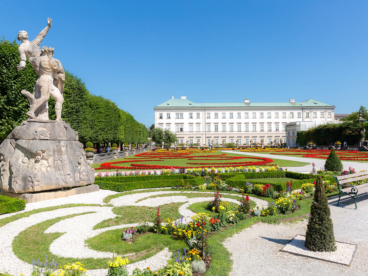 bad-hofgastein-erlebnisreiche-und-erholsame-ostertage-mirabell-gardens-salzburg-94702753.jpg