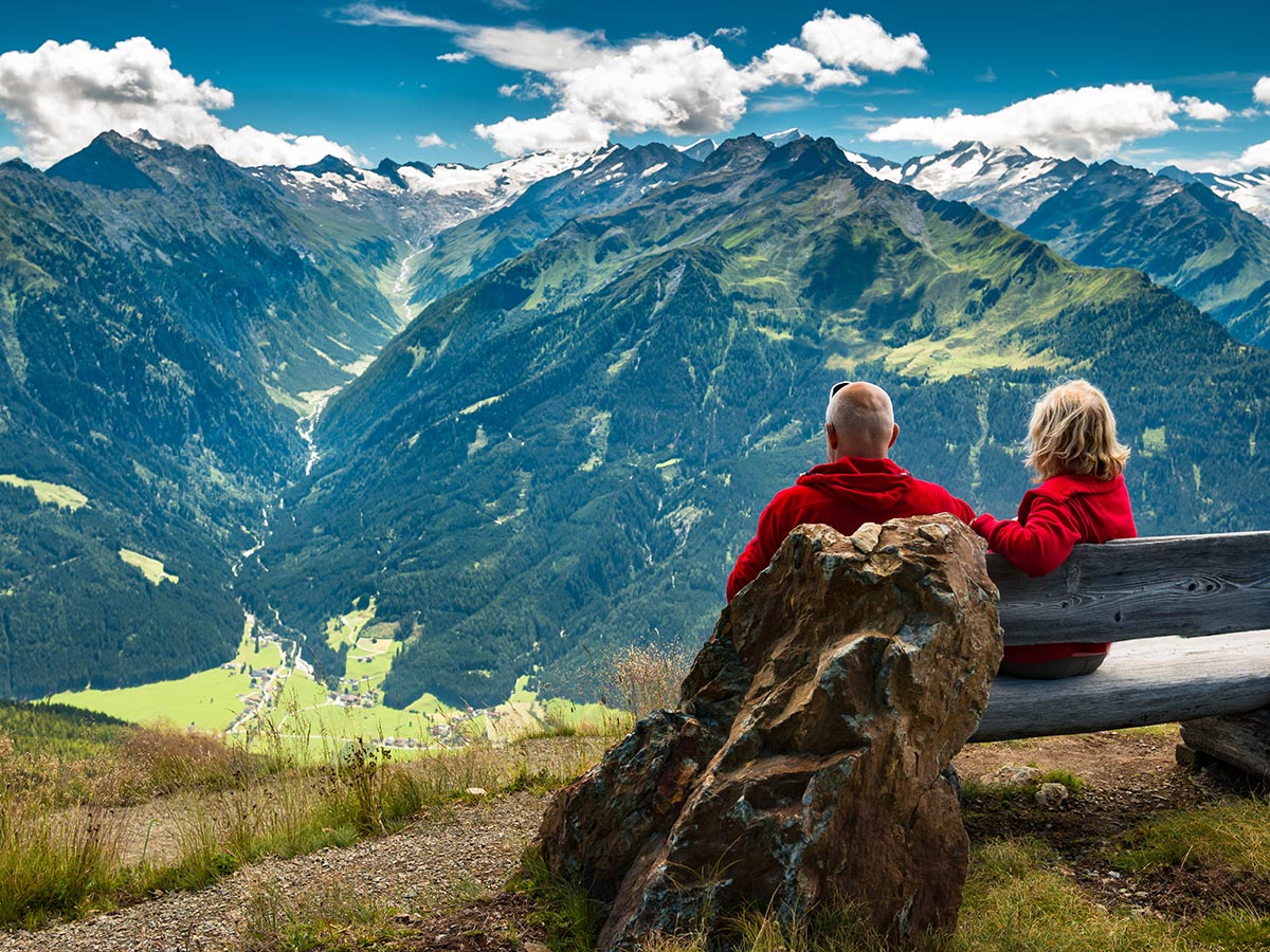 imst-erfrischender-kurzurlaub-in-den-tiroler-bergen-alpenpanorama-89382402.jpg