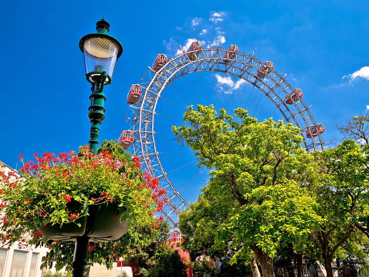 wien-genuss-und-kultur-fuer-alle-sinne-mit-wiener-wald-riesenrad-am-prater-213288675.jpg