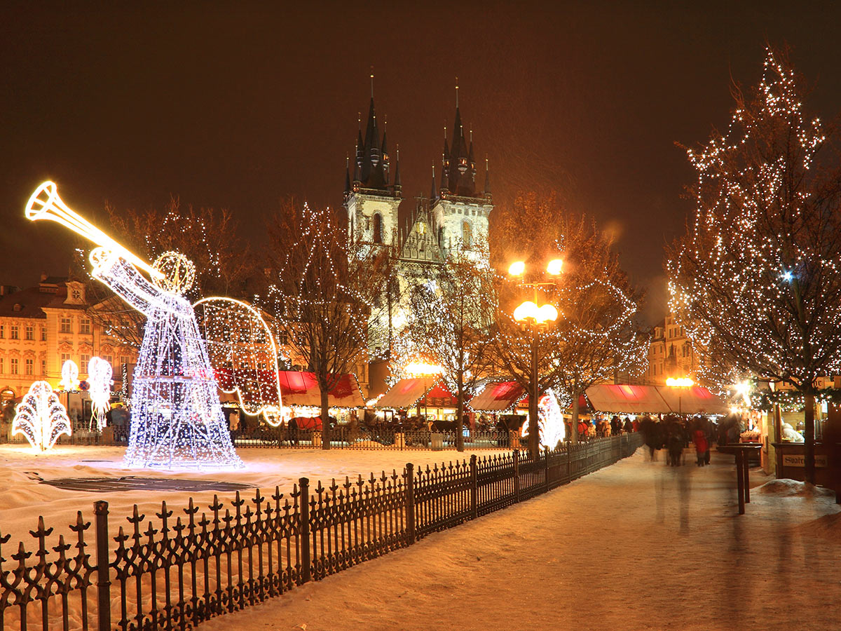 prag-im-advent-mit-spejbl-und-hurvinek-weihnachtsstimmung-in-prag-28660066.jpg