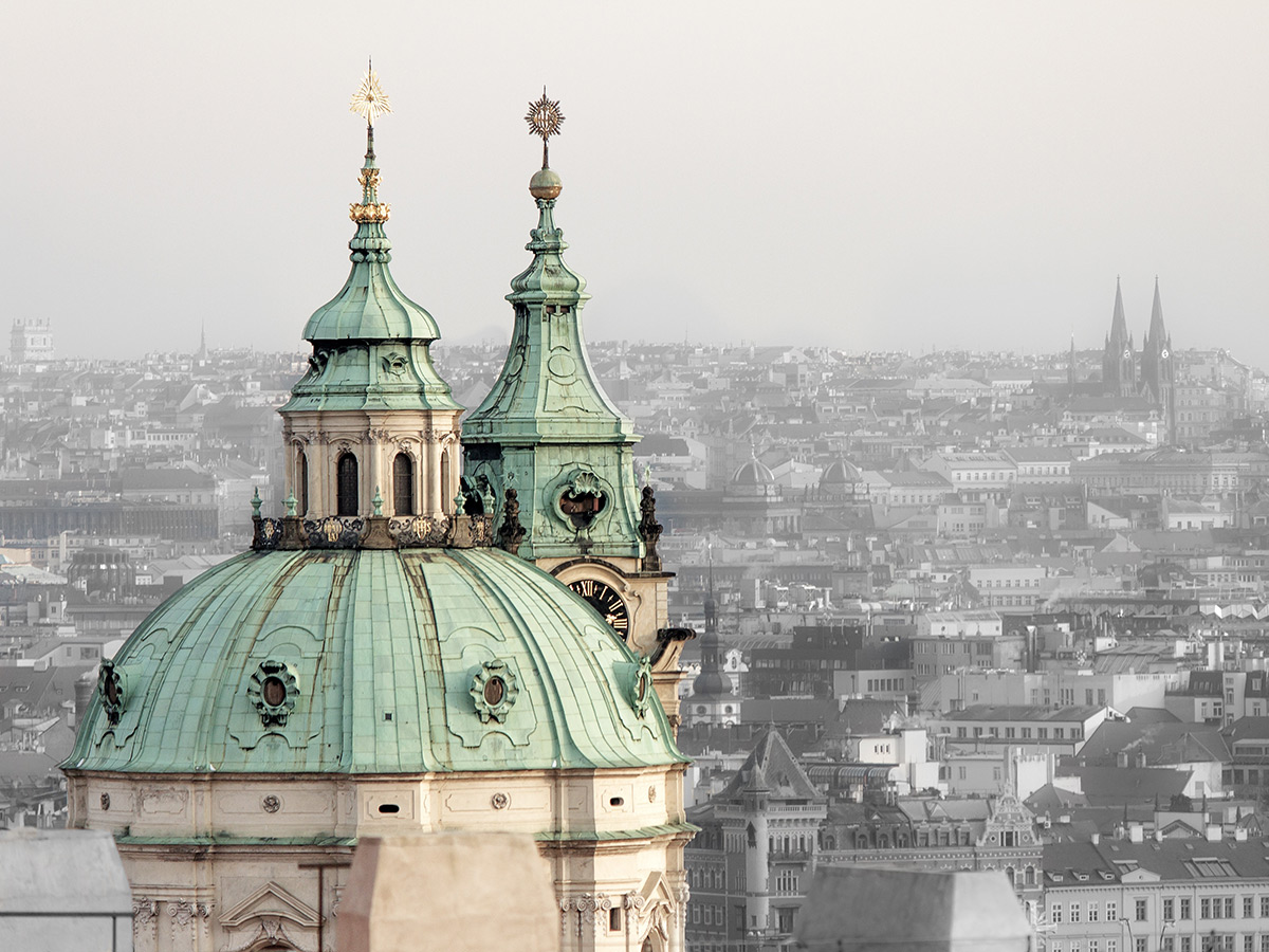 prager-kulturkaleidoskop-2025-erlesenes-kulturprogramm-in-prags-beruehmten-konzerthaeusern-prag_stadtbild_turm_pitcrewprod-20556-.jpg