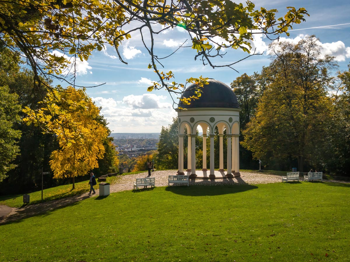 wiesbaden-rheingau-monopteros-tempel-at-neroberg-599028265.jpg