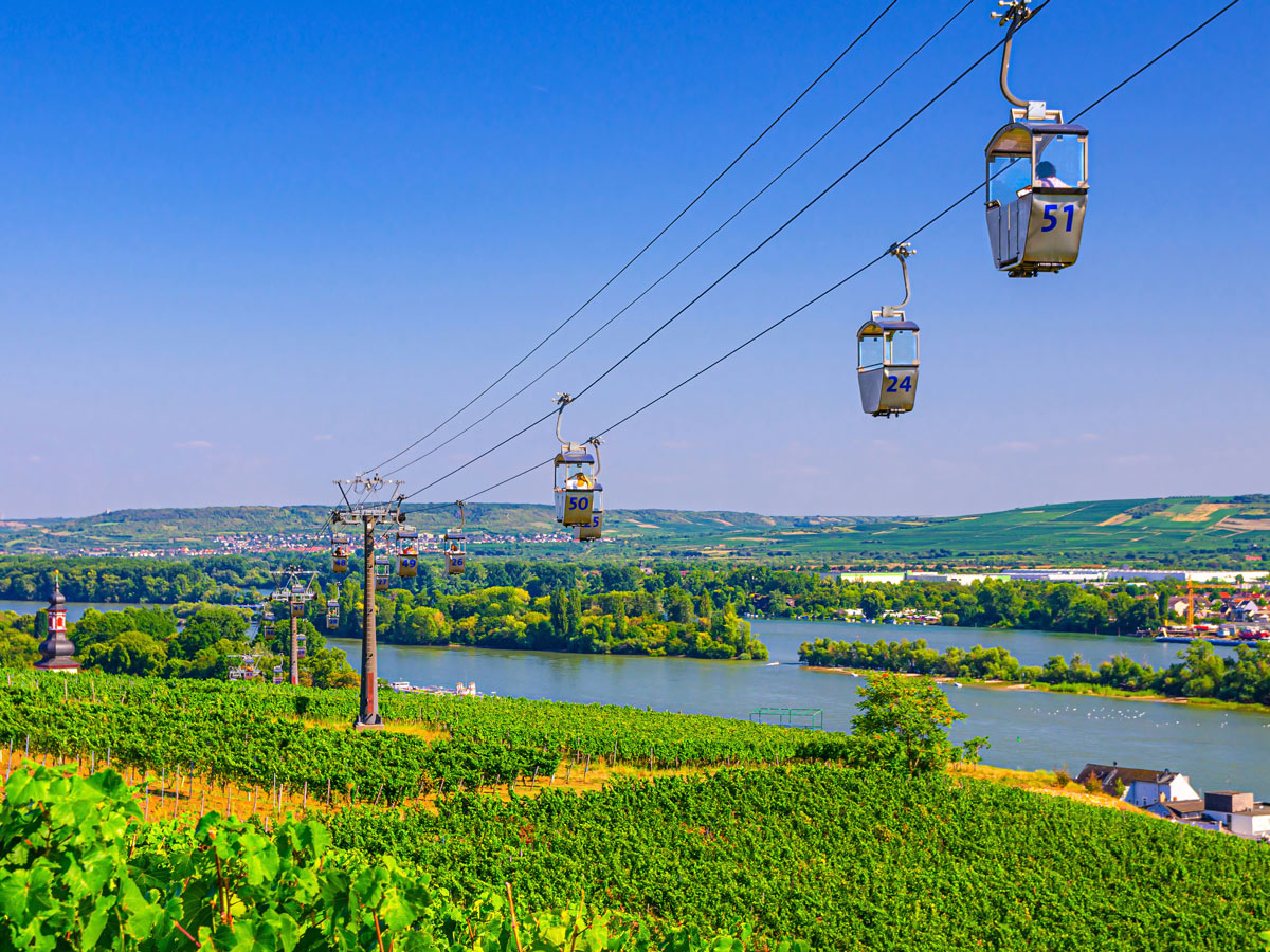 wiesbaden-rheingau-seilbahn-376711445.jpg